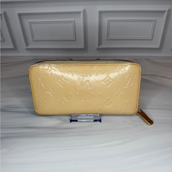 Louis Vuitton Vernis Cream Long Zip Wallet | Zippy | Full Set - Picture 3 of 15
